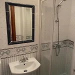 Dworek Galosa B&B *