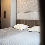 Bed & Breakfast Dworek Galosa