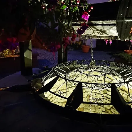 Dworek Galosa Bed and breakfast *