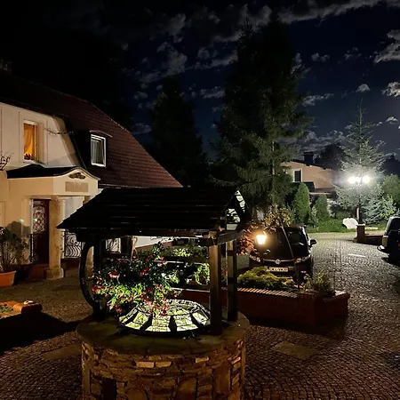 Dworek Galosa Bed and breakfast