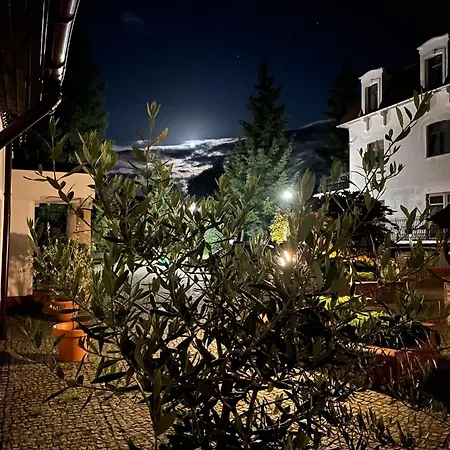 Dworek Galosa Bed and Breakfast *