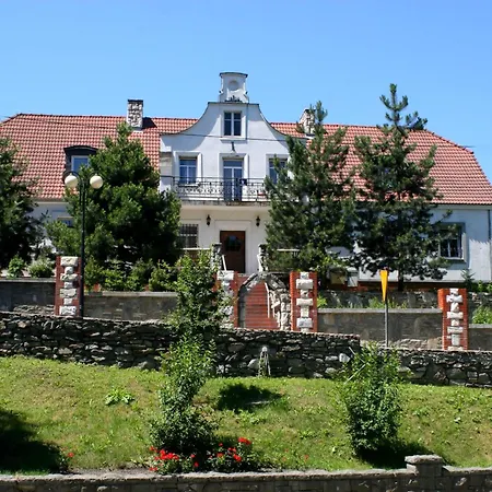 Dworek Galosa Bed and Breakfast