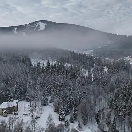 Dworek Galosa Bed & Breakfast *