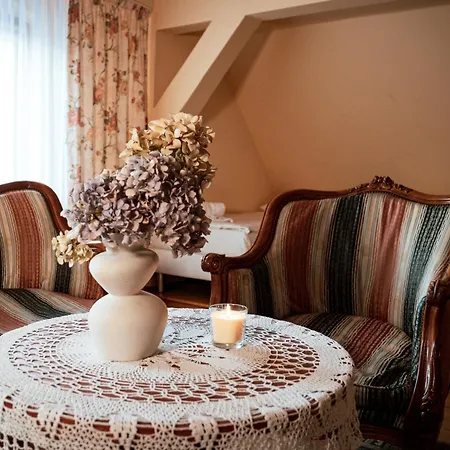 Bed and breakfast Dworek Galosa