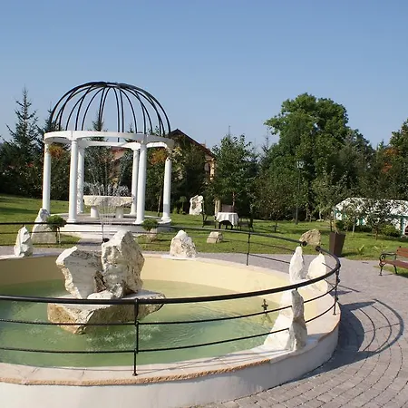 Dworek Galosa Bed and Breakfast