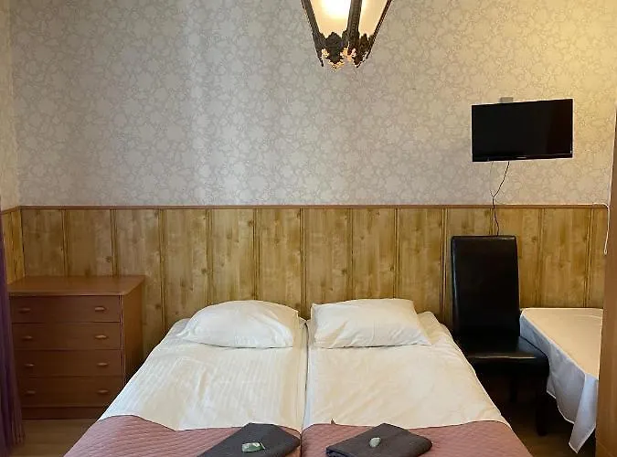 住宿加早餐酒店 Dworek Galosa *