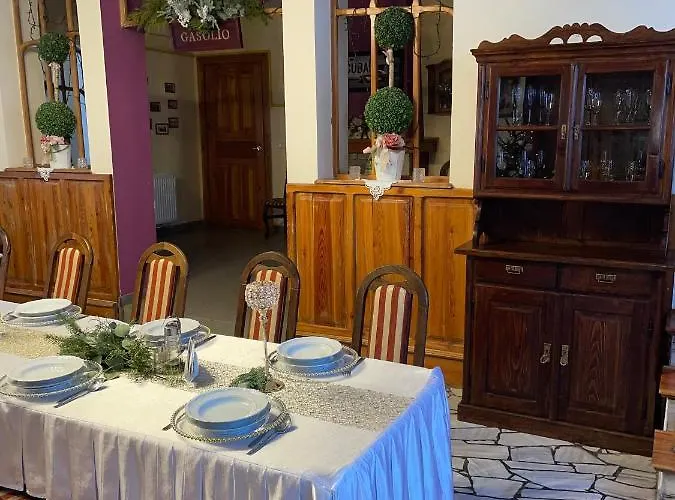 Dworek Galosa 住宿加早餐酒店