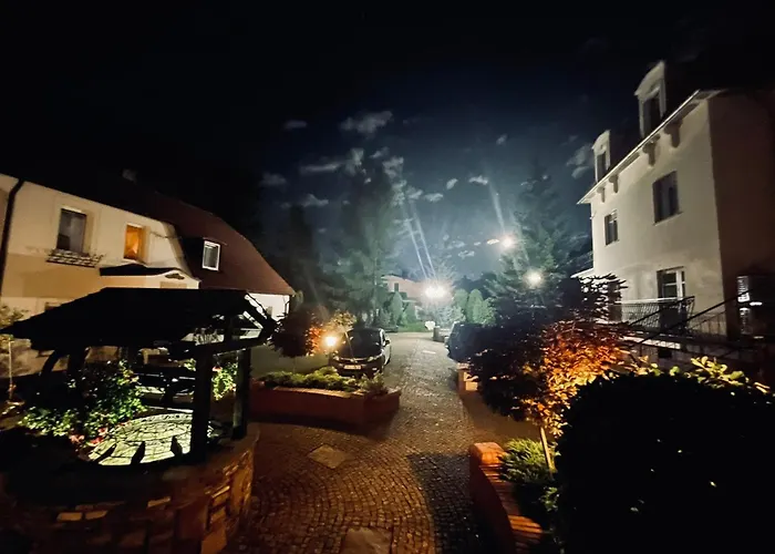 Dworek Galosa 住宿加早餐酒店